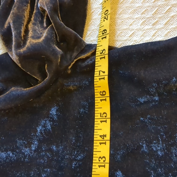 🎄LOFT velvet/valour top! - Picture 5 of 8
